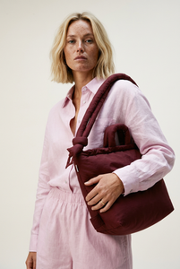 Ona Soft Bag Cherry red – studio .ruig