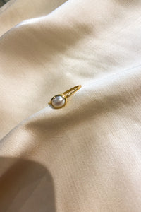 Oval Pearl Ring Gold