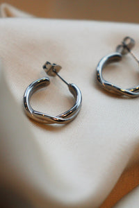 Twine earrings silver