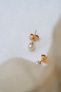 Voyage Ear studs Gold