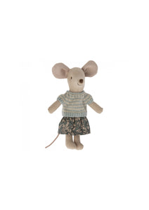 Knitted sweater and skirt for big sister mouse